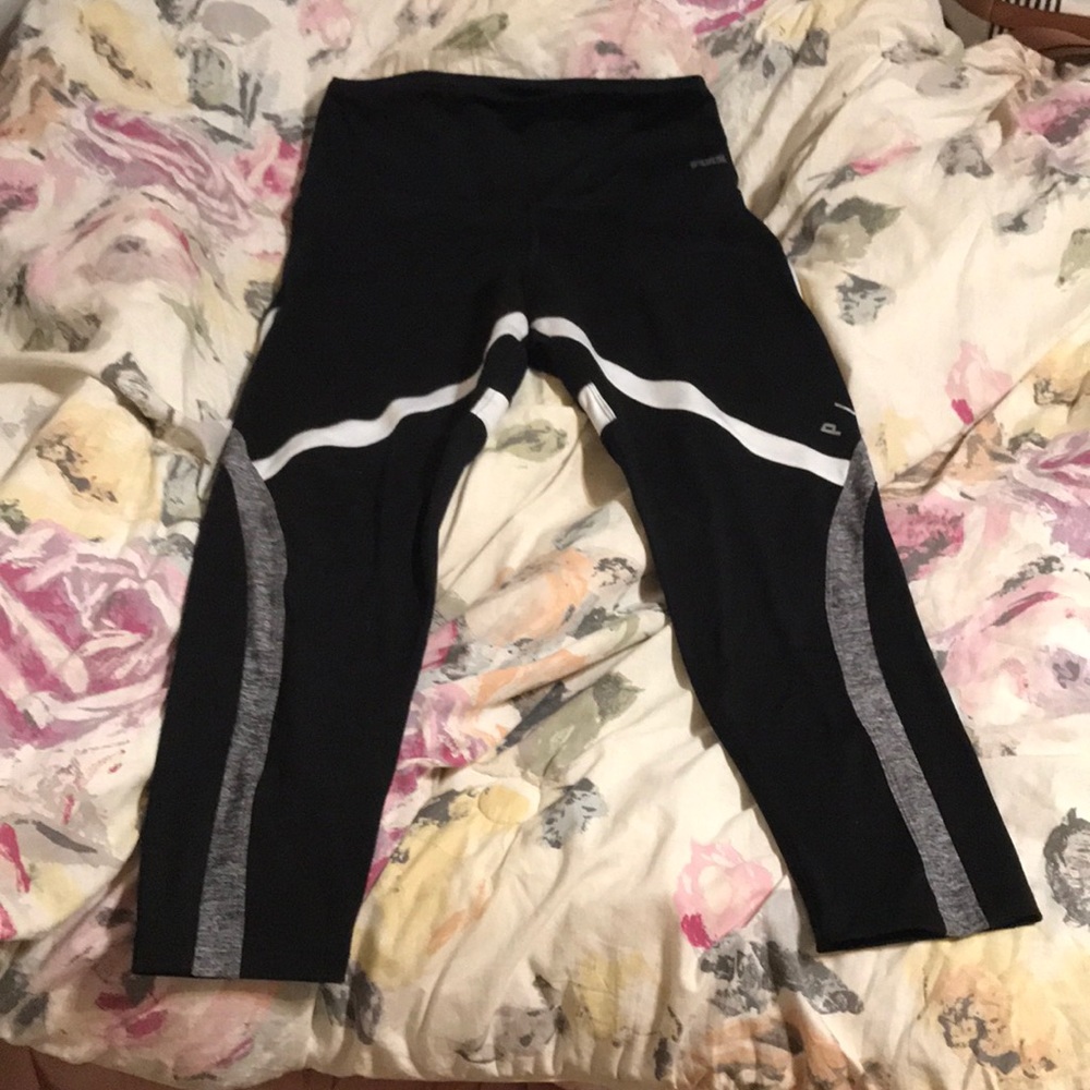 VS Pink ultimate ankle legging